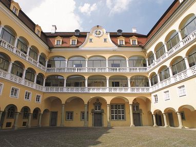 Schloss ob Ellwangen, Innenhof