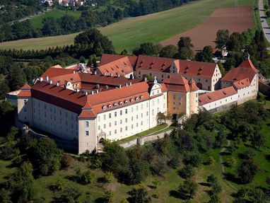 Schloss ob Ellwangen von oben