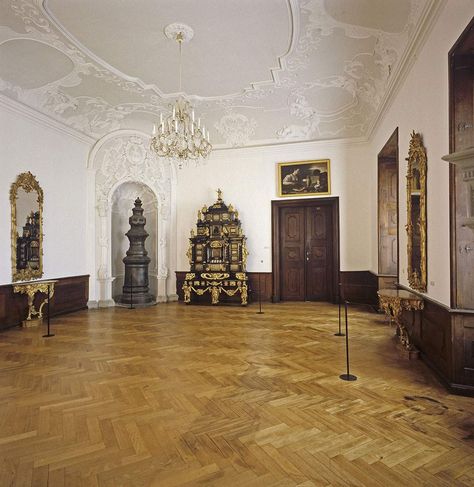 Ellwangen Palace, A look inside the hunting room